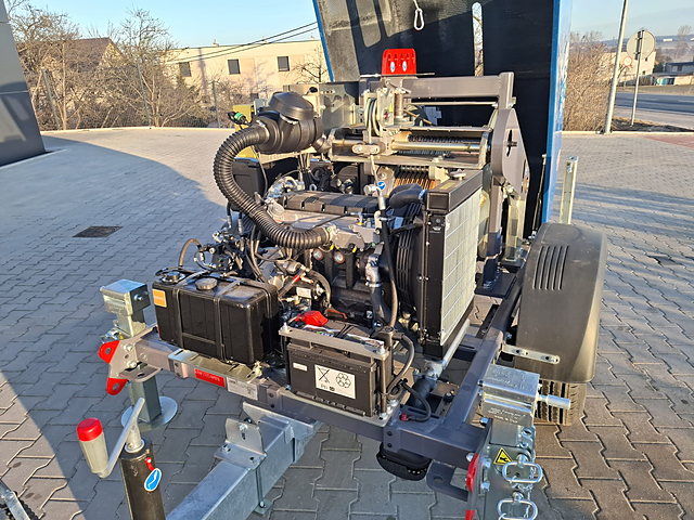 Odsłonięty agregat i układ hydrauliczny wciągarki OMAC